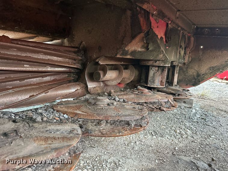 image for item EJ5149 AgCo RazorBar disc windrower head