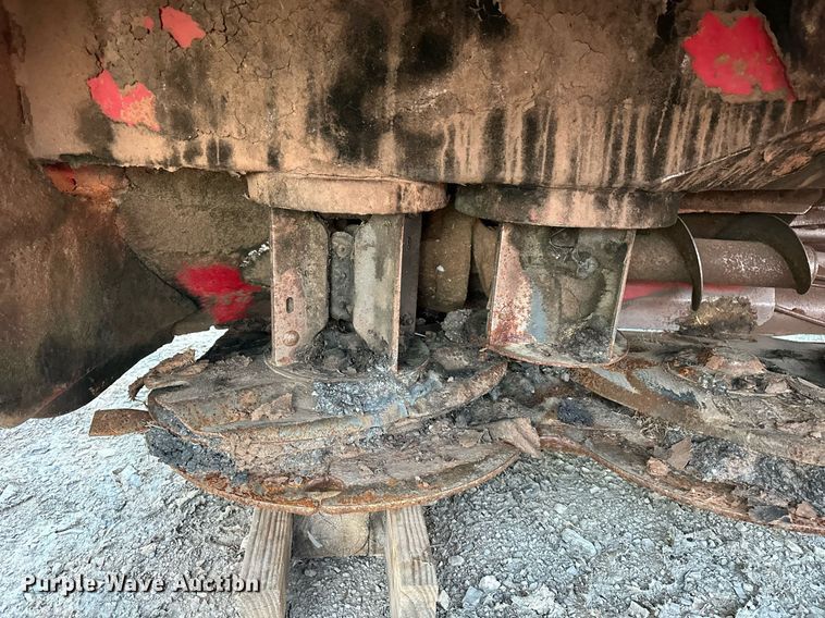 image for item EJ5149 AgCo RazorBar disc windrower head