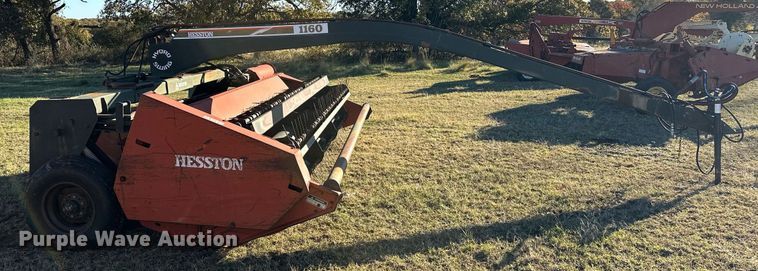image for item EJ5156 Hesston 1160 swather / windrower