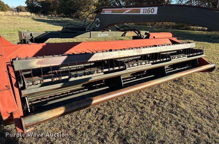 image for item EJ5156 Hesston 1160 swather / windrower