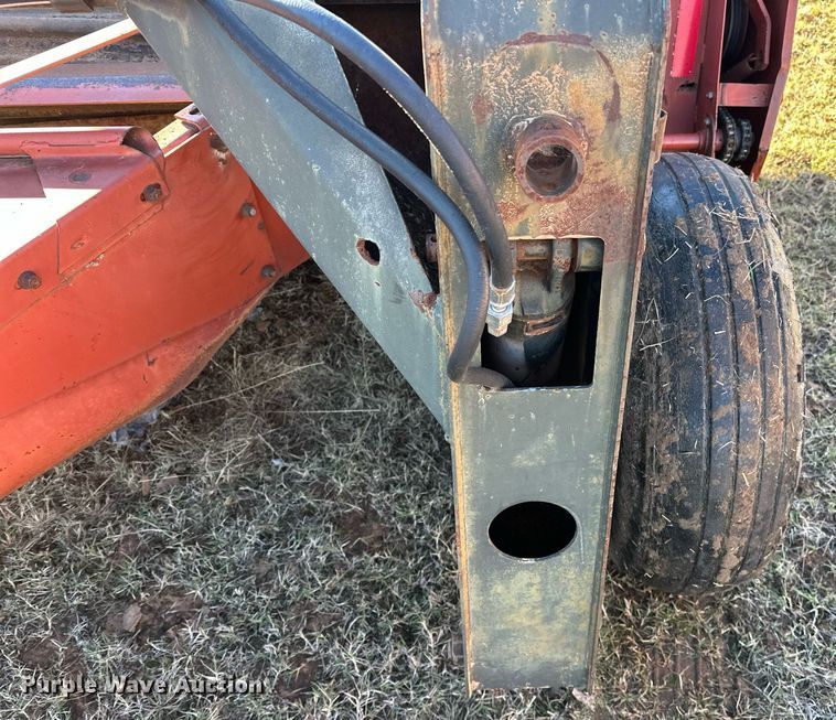 image for item EJ5156 Hesston 1160 swather / windrower