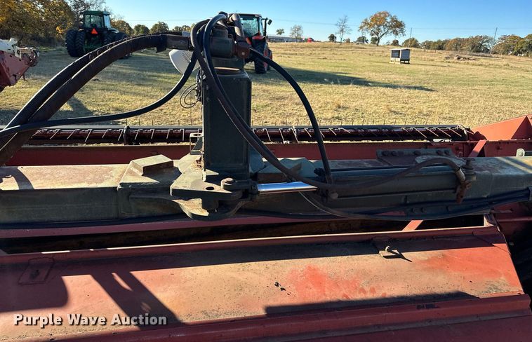 image for item EJ5156 Hesston 1160 swather / windrower