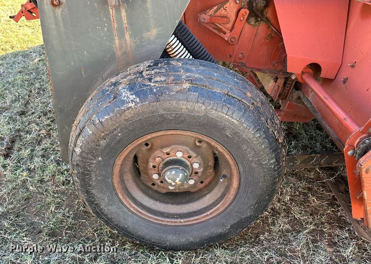 image for item EJ5156 Hesston 1160 swather / windrower