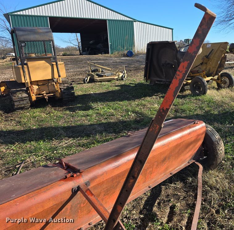 image for item EK2432 Ag equipment 