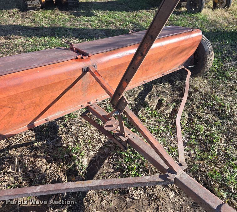 image for item EK2432 Ag equipment 