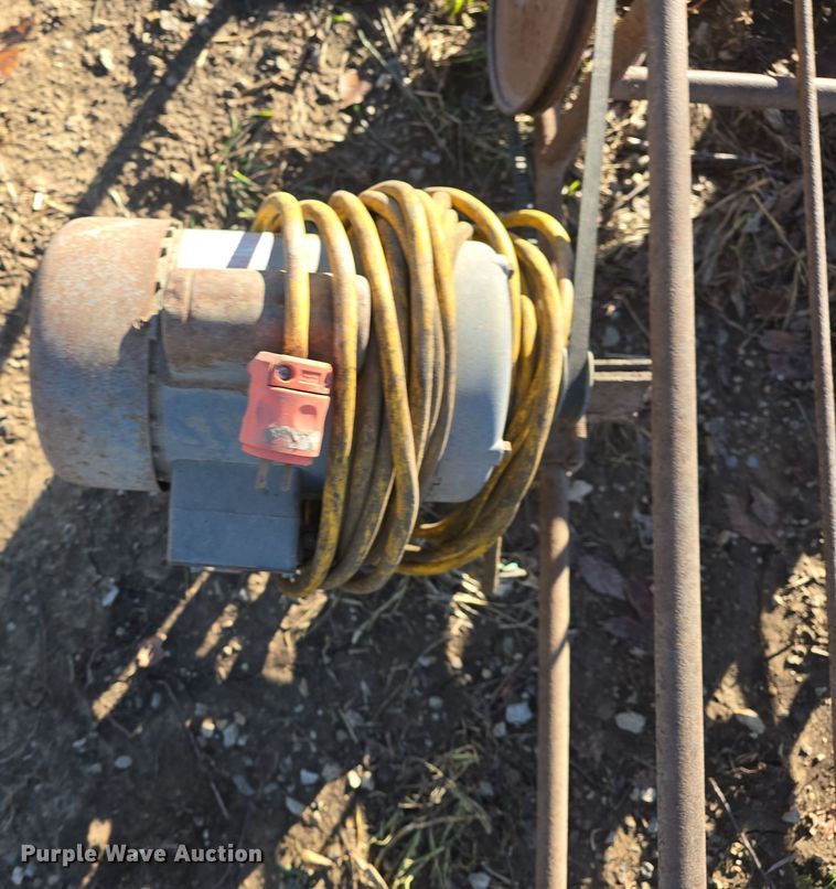 image for item EK2435 (2) square bale conveyors