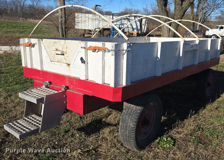 image for item EK2436 Feed wagon