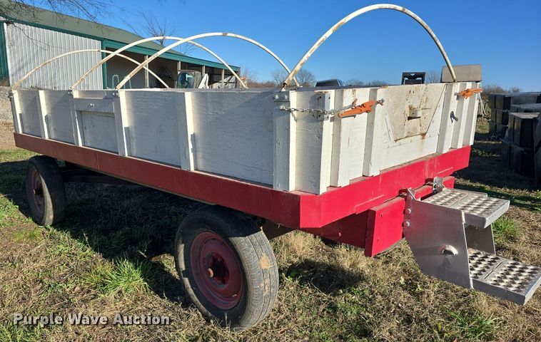 image for item EK2436 Feed wagon