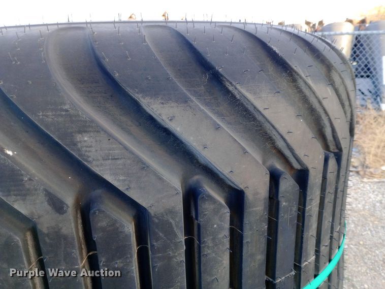 image for item EN8501 (2) Alliance Flotation 328 tires