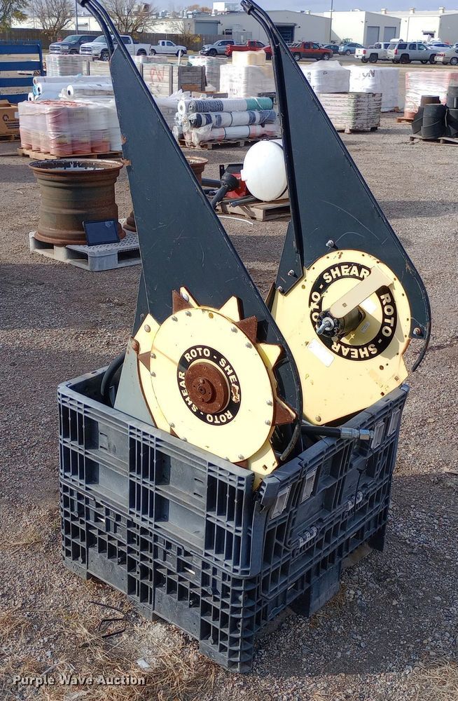 image for item EN8518 Free Form Plastic RotoShear vertical crop cutter