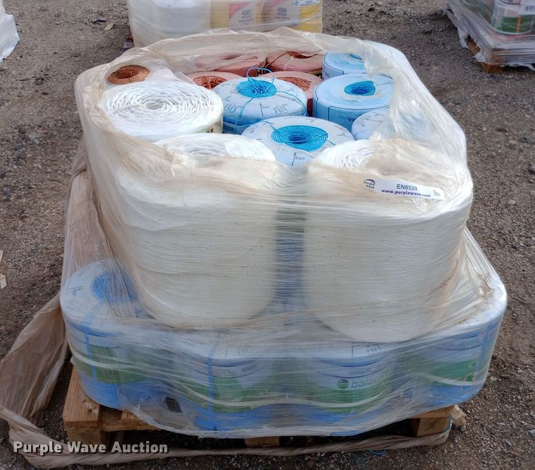 image for item EN8529 Approximately 24 twine rolls