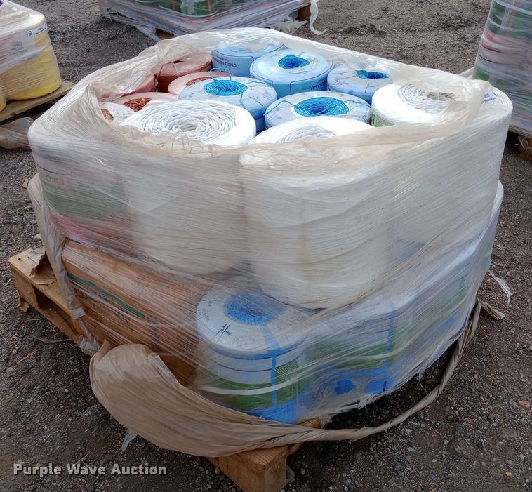 image for item EN8529 Approximately 24 twine rolls