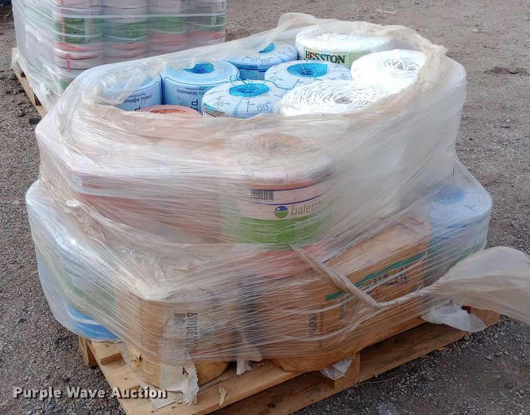 image for item EN8529 Approximately 24 twine rolls