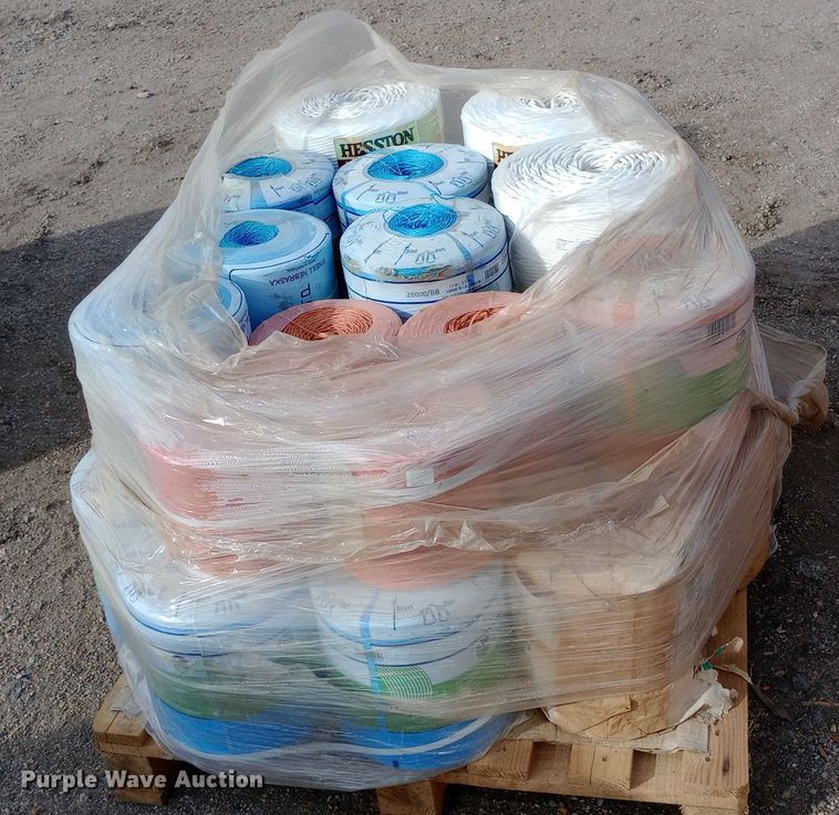 image for item EN8529 Approximately 24 twine rolls