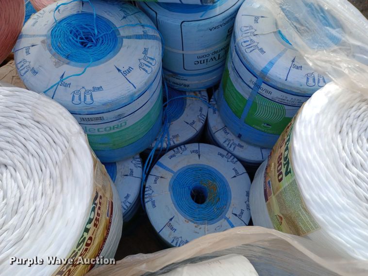 image for item EN8529 Approximately 24 twine rolls