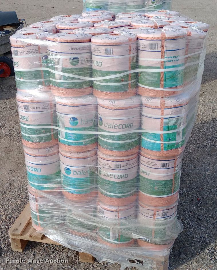 image for item EN8531 Approximately 80 twine rolls