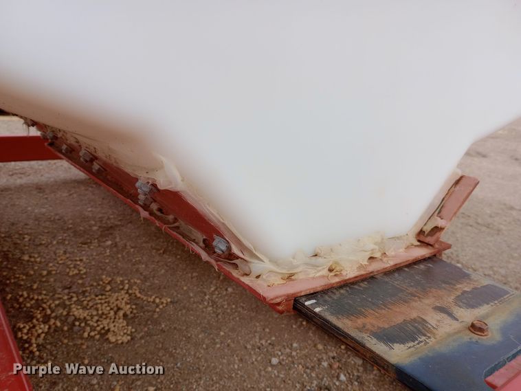 image for item EN8546 (2) White Planters Simply Advanced II tanks