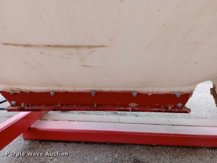 image for item EN8546 (2) White Planters Simply Advanced II tanks