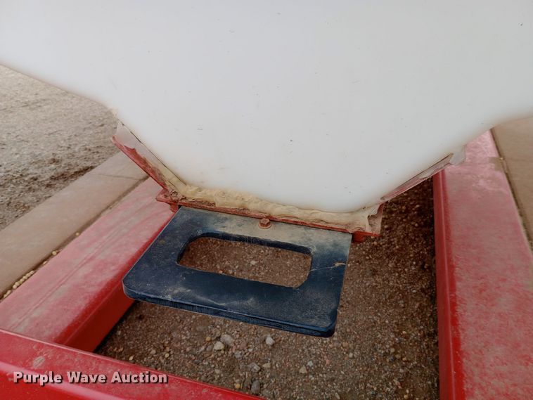 image for item EN8546 (2) White Planters Simply Advanced II tanks