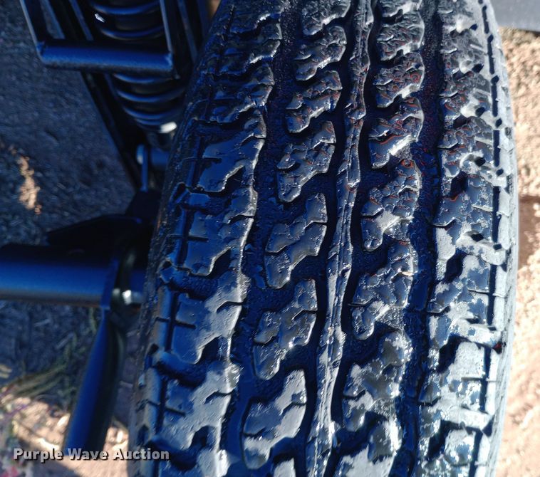 image for item EN8548 2013 MacDon FD75 flex draper head