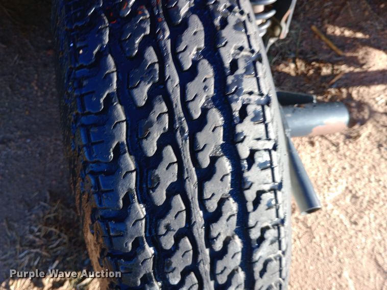 image for item EN8548 2013 MacDon FD75 flex draper head