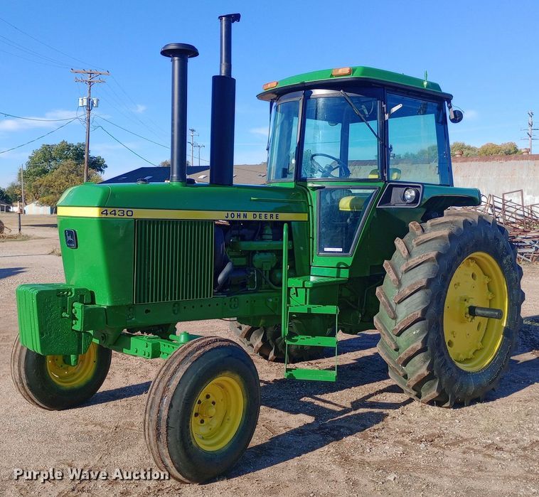 image for item EN8549 1974 John Deere 4430 tractor