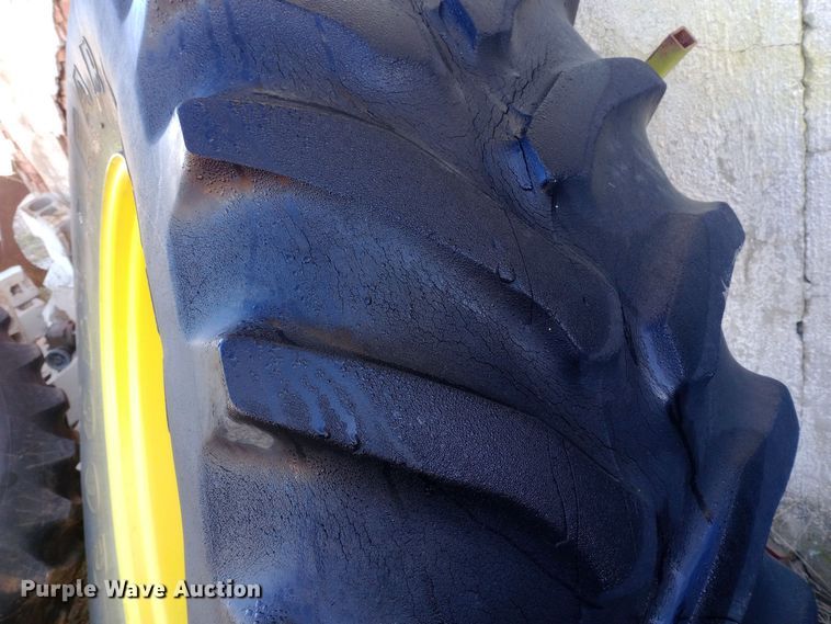 image for item EN8550 Tractor tires and wheels