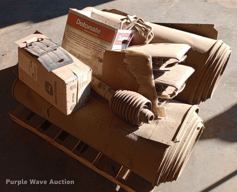 image for item EN8551 MacDon FD75 draper header parts