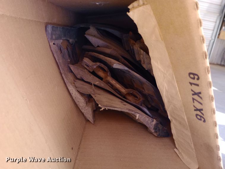 image for item EN8551 MacDon FD75 draper header parts