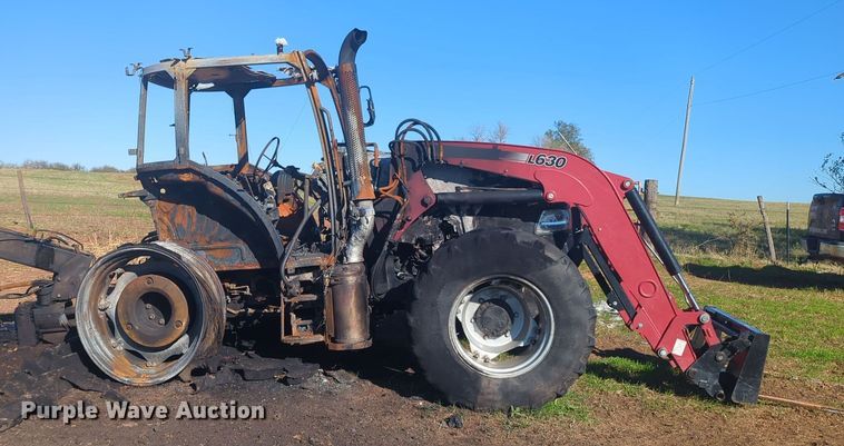 image for item EQ2486 2016 Case 120C MFWD tractor