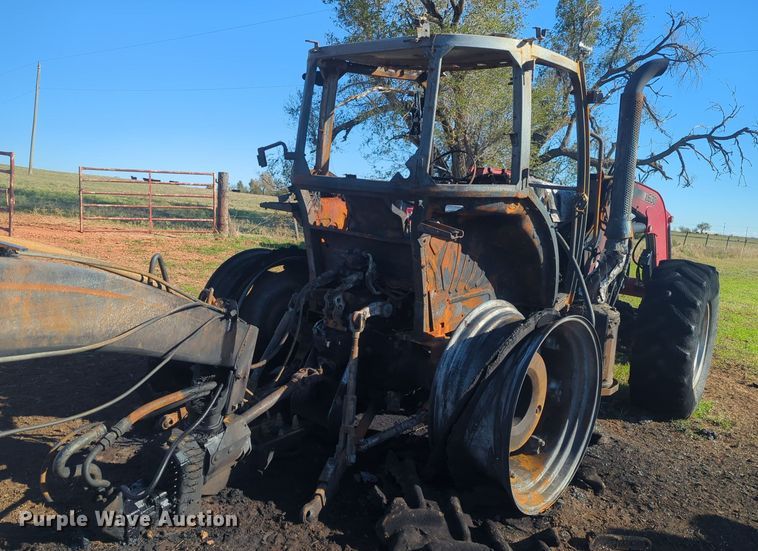 image for item EQ2486 2016 Case 120C MFWD tractor