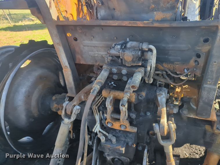 image for item EQ2486 2016 Case 120C MFWD tractor