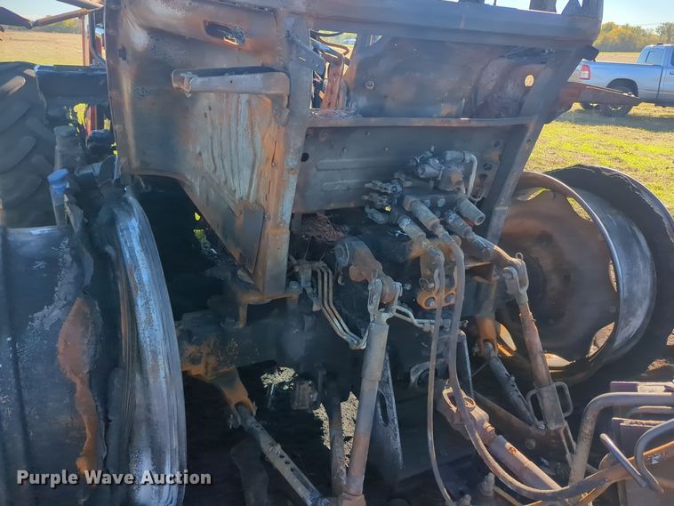 image for item EQ2486 2016 Case 120C MFWD tractor