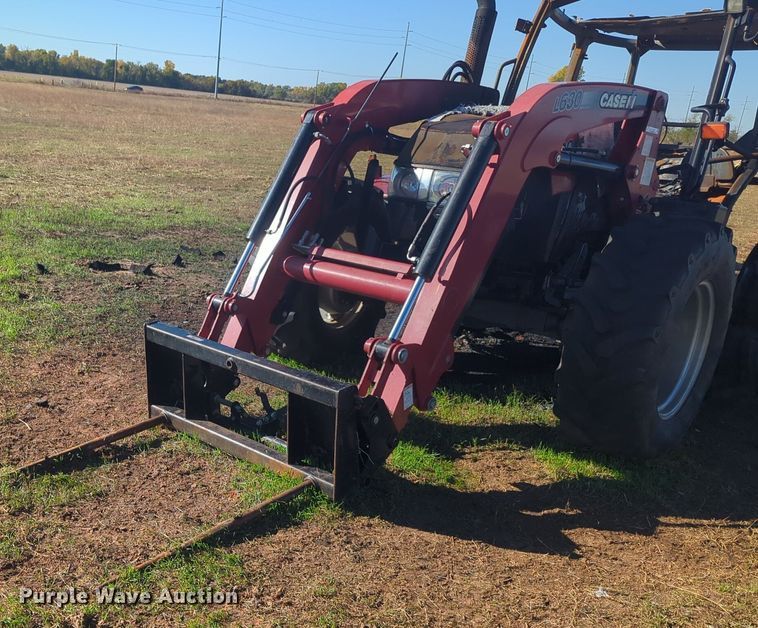 image for item EQ2486 2016 Case 120C MFWD tractor