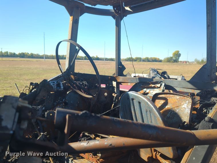 image for item EQ2486 2016 Case 120C MFWD tractor