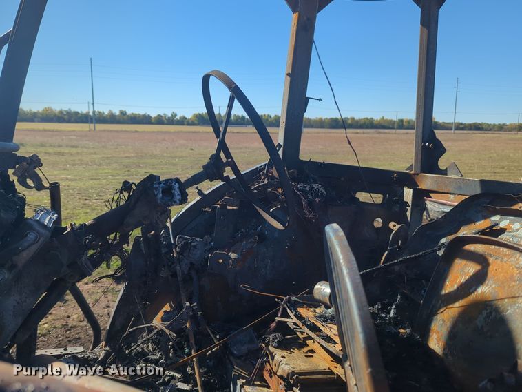 image for item EQ2486 2016 Case 120C MFWD tractor