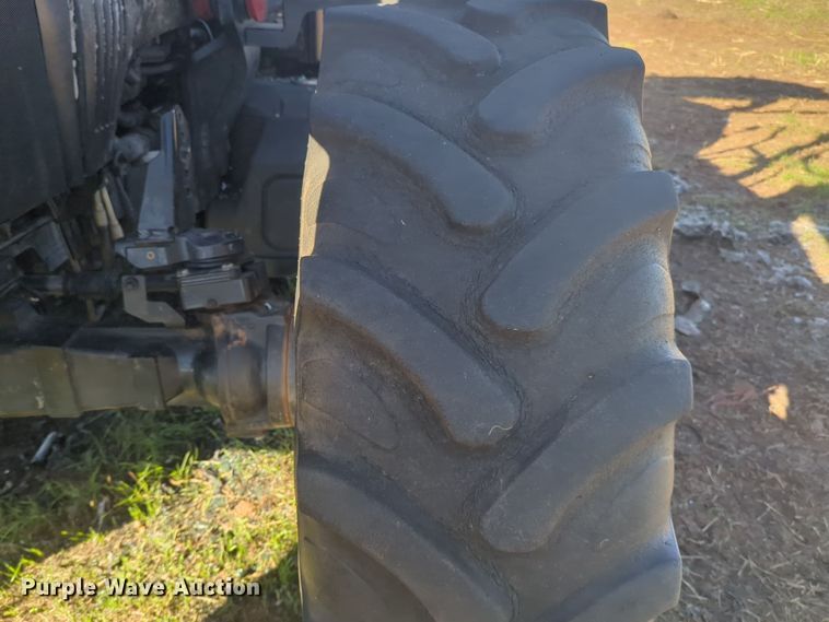 image for item EQ2486 2016 Case 120C MFWD tractor