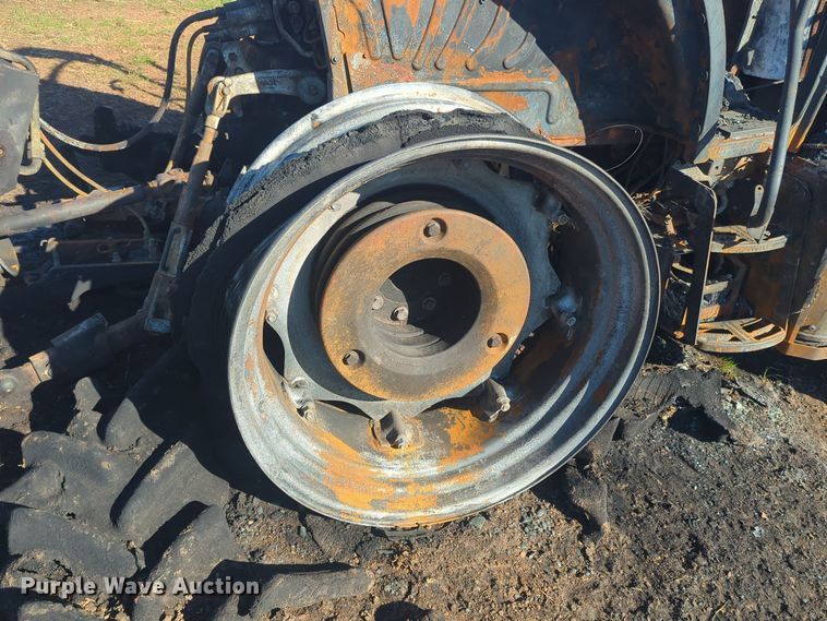 image for item EQ2486 2016 Case 120C MFWD tractor