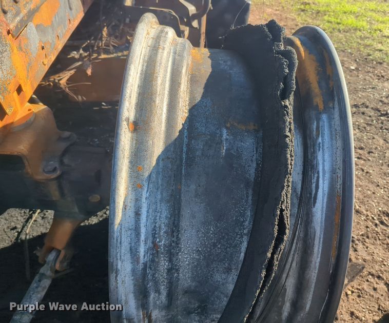 image for item EQ2486 2016 Case 120C MFWD tractor