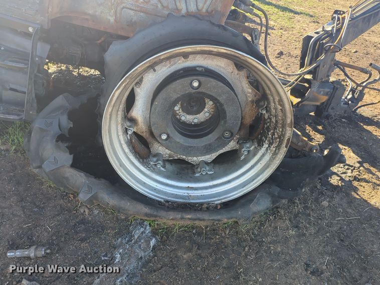 image for item EQ2486 2016 Case 120C MFWD tractor