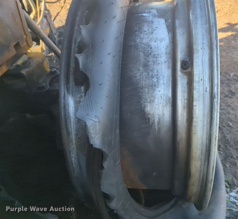 image for item EQ2486 2016 Case 120C MFWD tractor