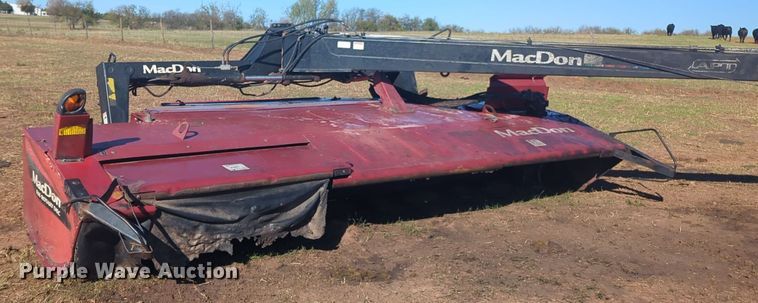image for item EQ2487 2011 MacDon R85 swather / windrower