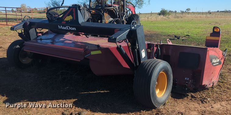 image for item EQ2487 2011 MacDon R85 swather / windrower