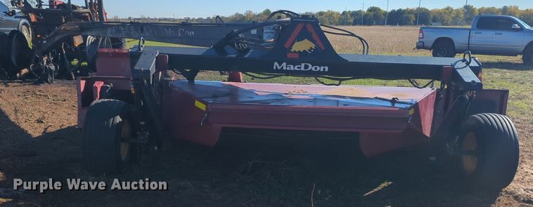 image for item EQ2487 2011 MacDon R85 swather / windrower