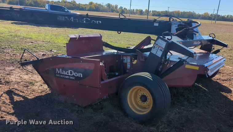 image for item EQ2487 2011 MacDon R85 swather / windrower