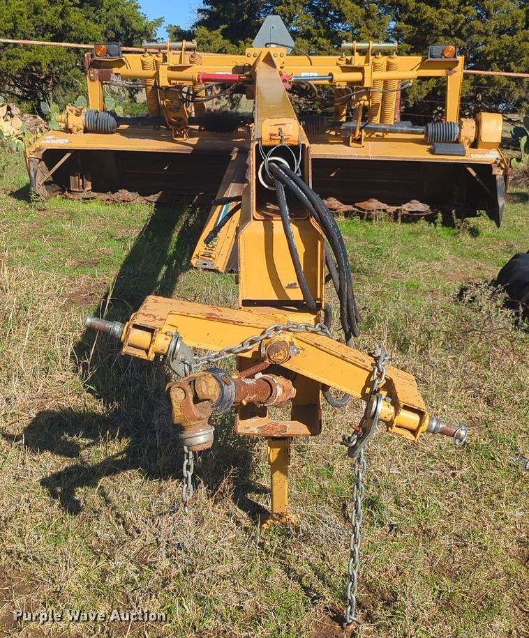 image for item EQ2488 Vermeer MC1030 disc mower