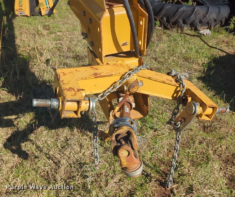 image for item EQ2488 Vermeer MC1030 disc mower