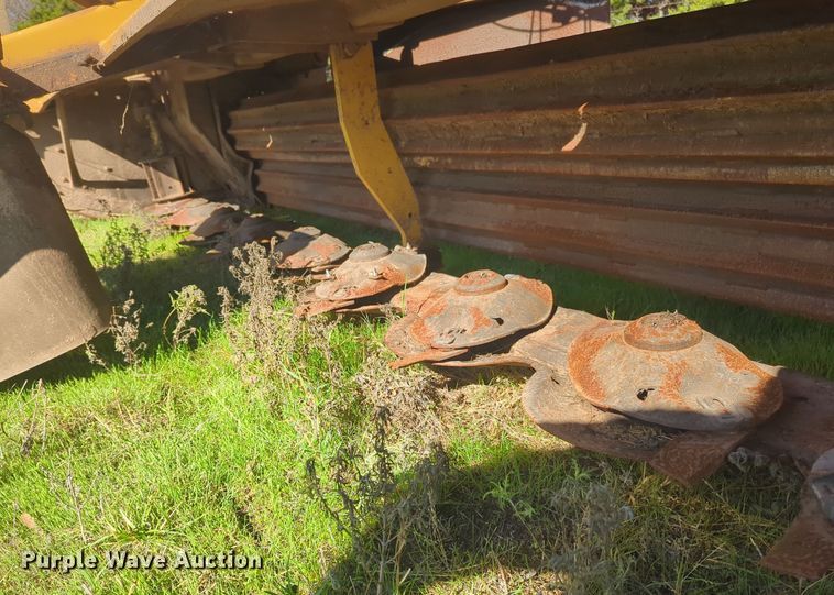 image for item EQ2488 Vermeer MC1030 disc mower