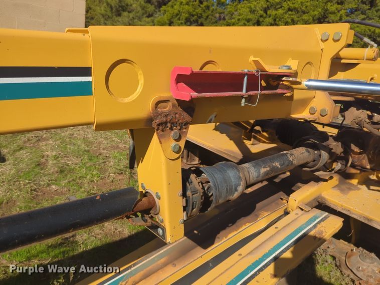 image for item EQ2488 Vermeer MC1030 disc mower