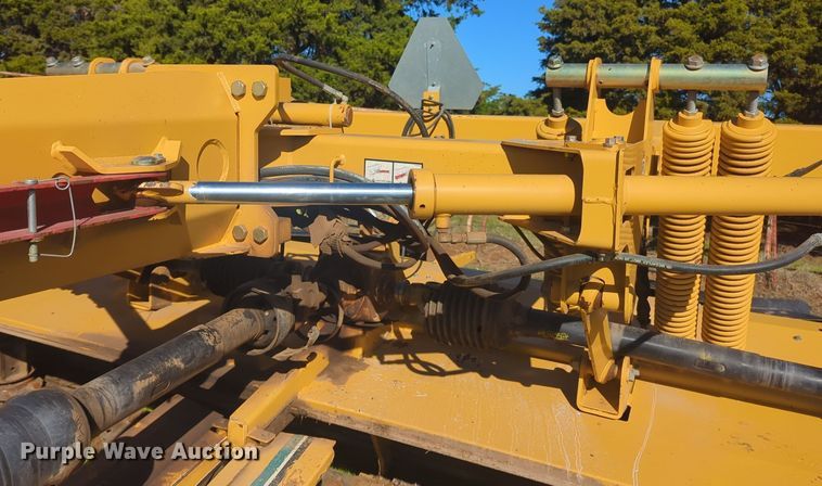 image for item EQ2488 Vermeer MC1030 disc mower